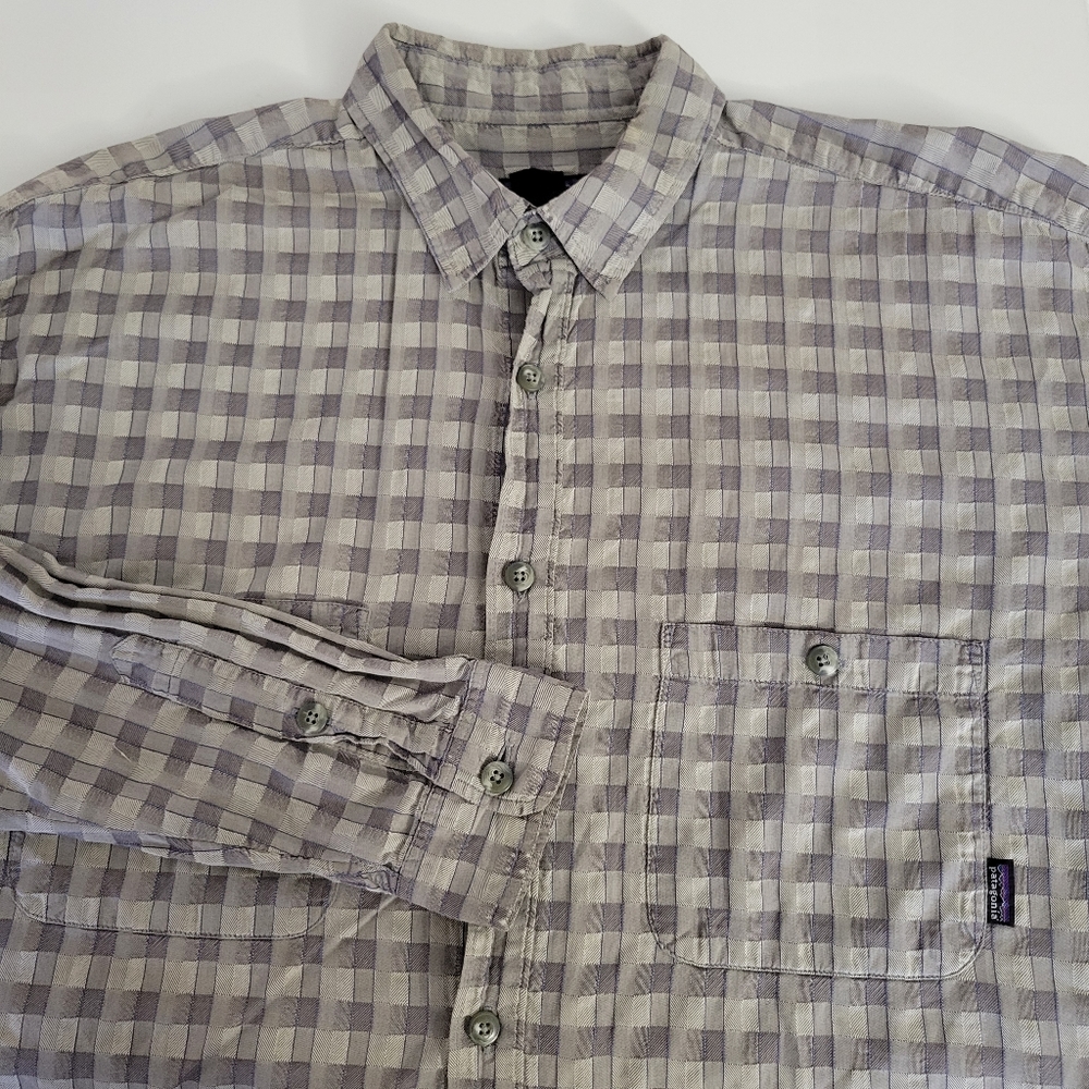 Patagonia Organic Cotton Men’s Long Sleeve Button Down Shirt Plaid Large Gray